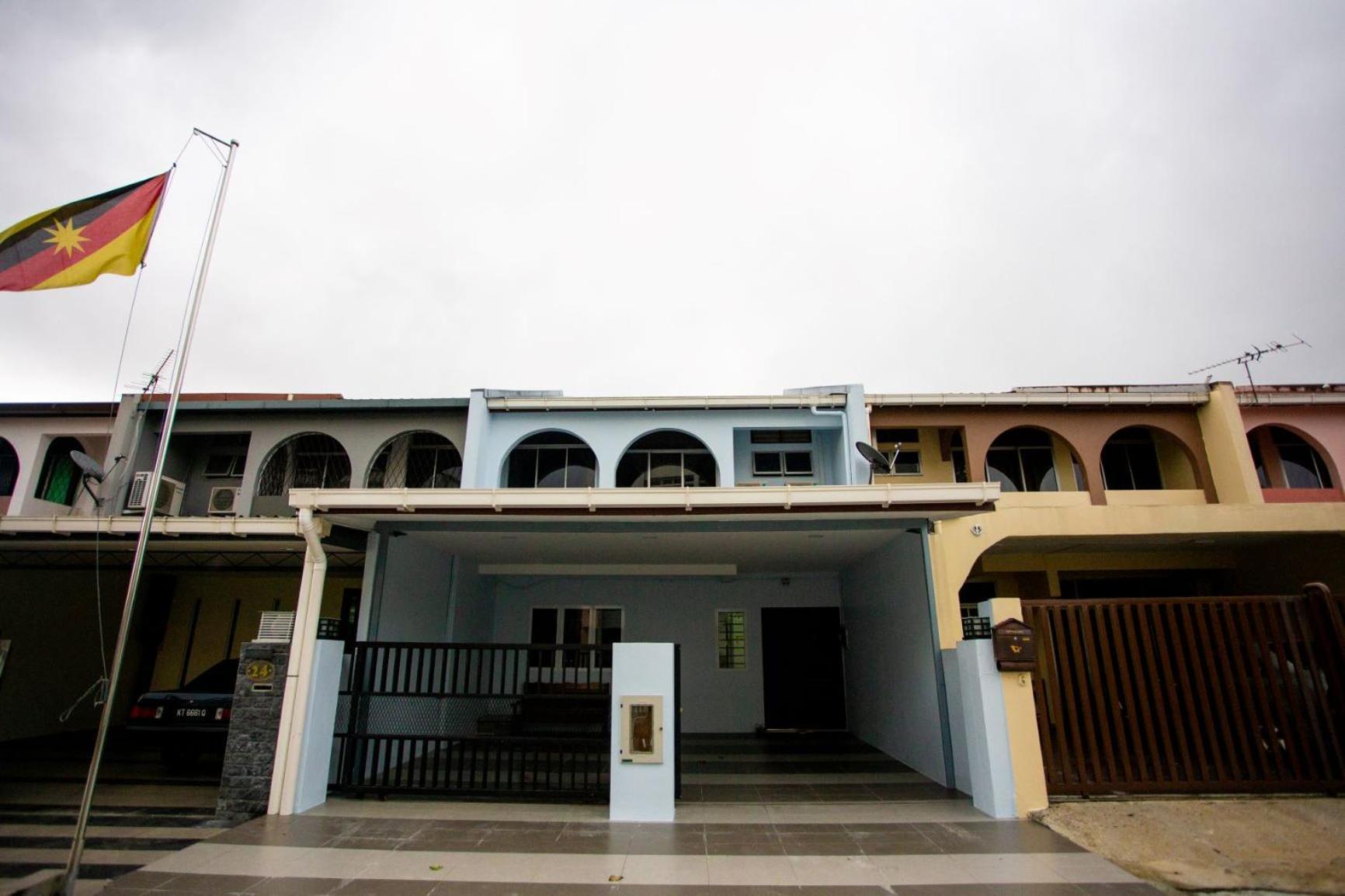 Hom2Rex Kuching Homestay Taman Timberland Εξωτερικό φωτογραφία